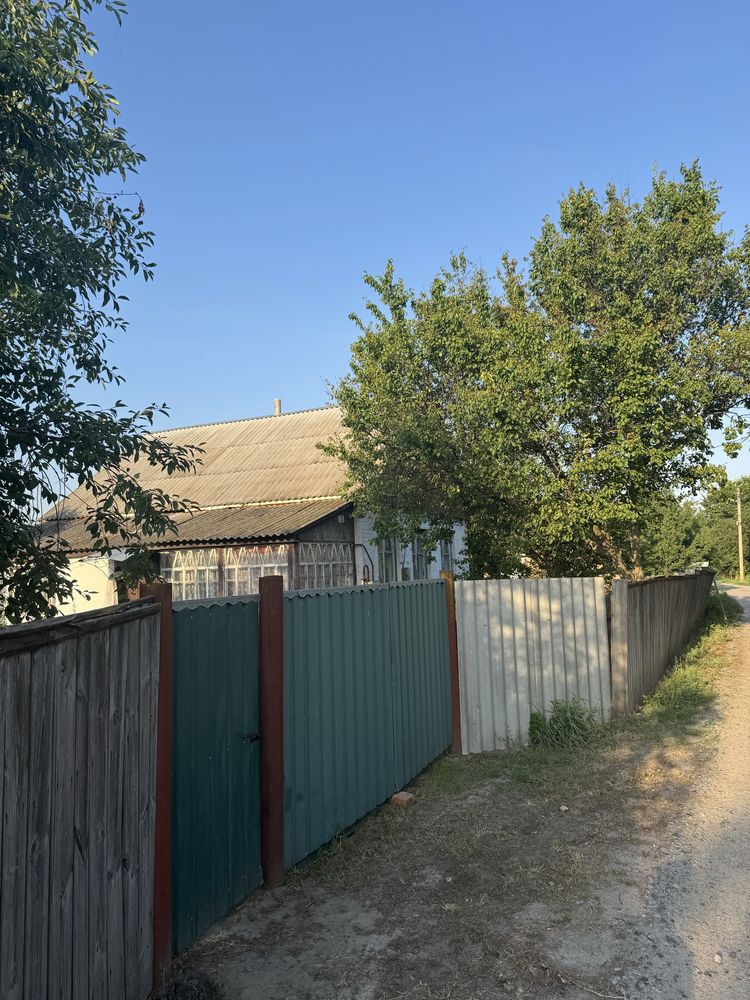 Продам будинок в селищі Котельва Полтавського району