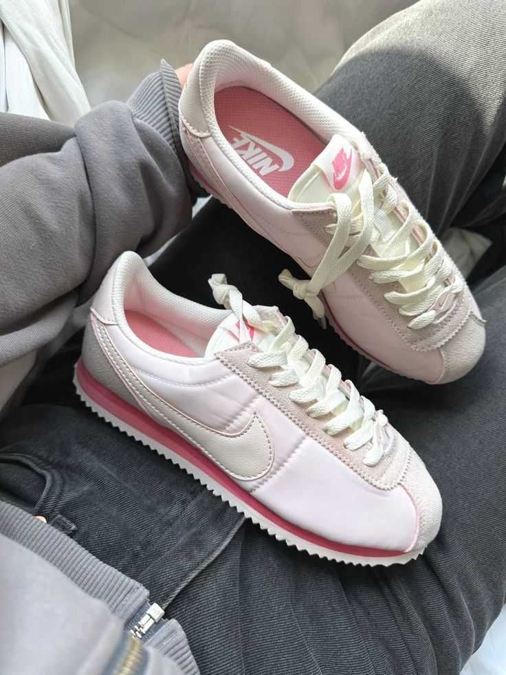 Nike Cortez Light Soft Pink