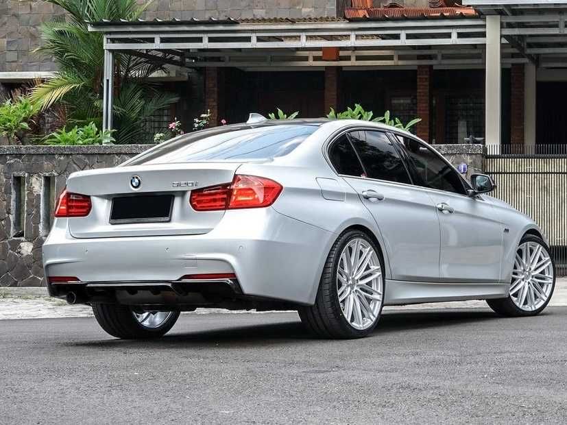 Задній бампер - M Paket - BMW 3 F30 /  бмв 3 ф30