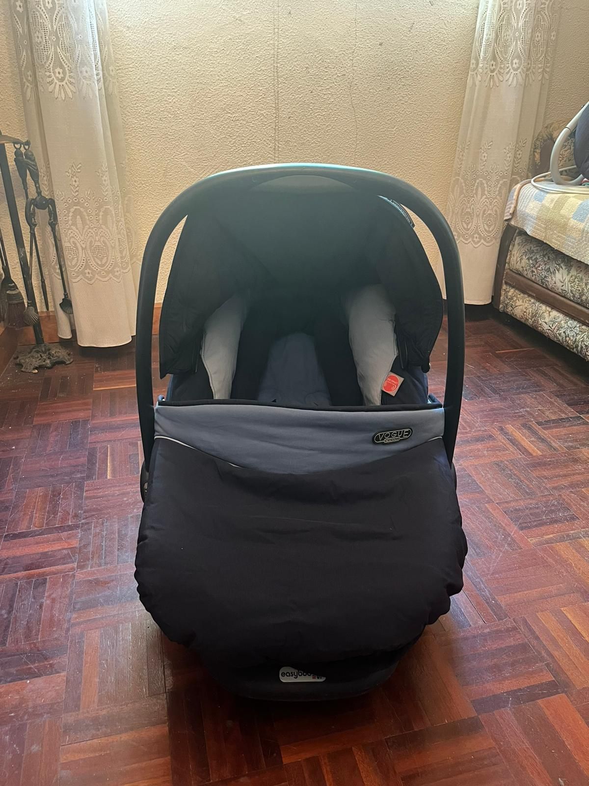 Cadeira auto (ovo) Bébécar para bebé