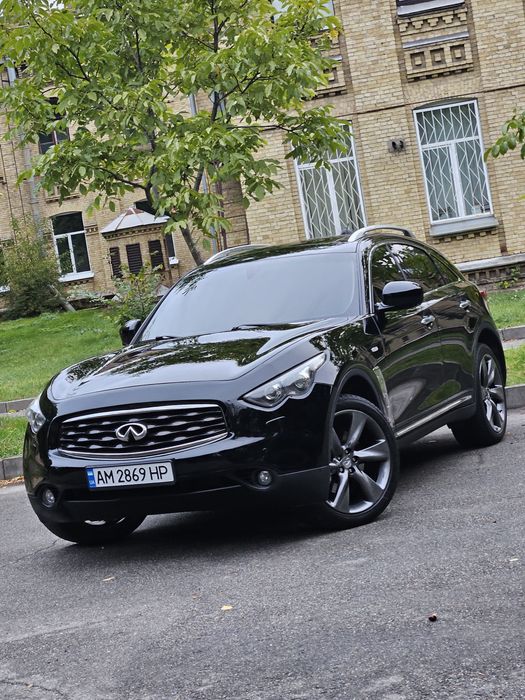 Продам Infiniti FX50 5.0 V8 | AWD | Sport Package |