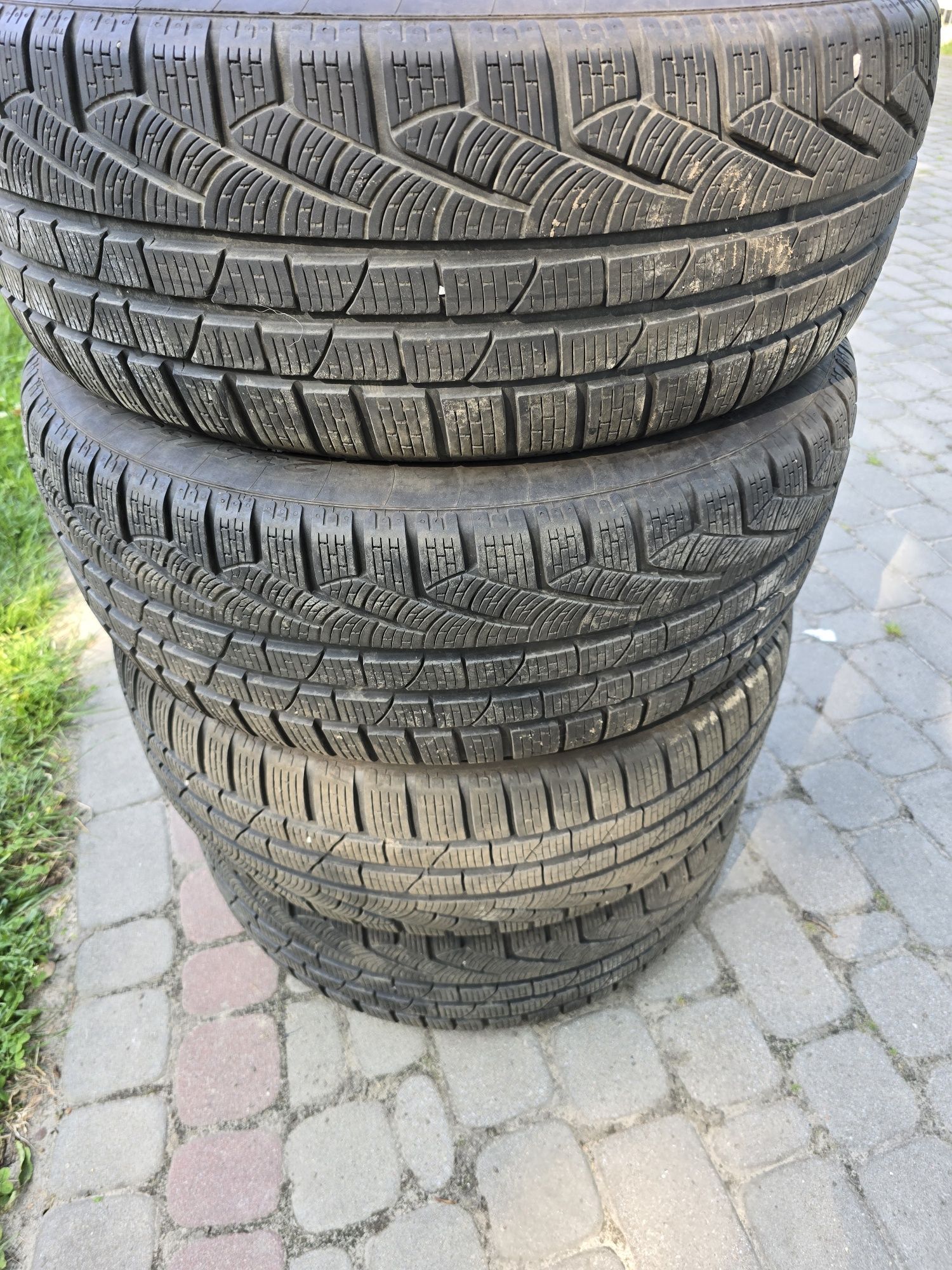 Opony zimowe Pirelli