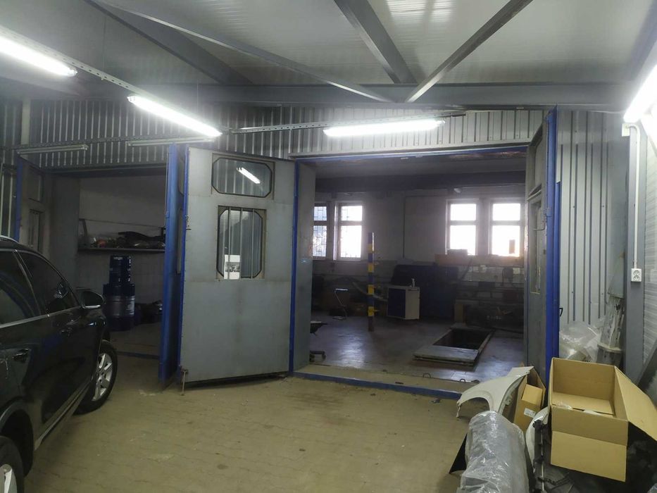 Продається автосалон та СТО з торговими приміщеннями