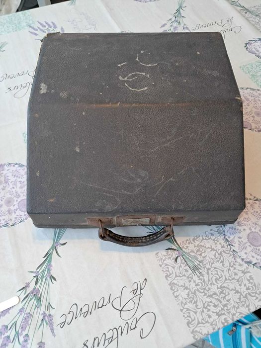 Máquina de escrever portátil Everest Mod.90 Vintage anos 50