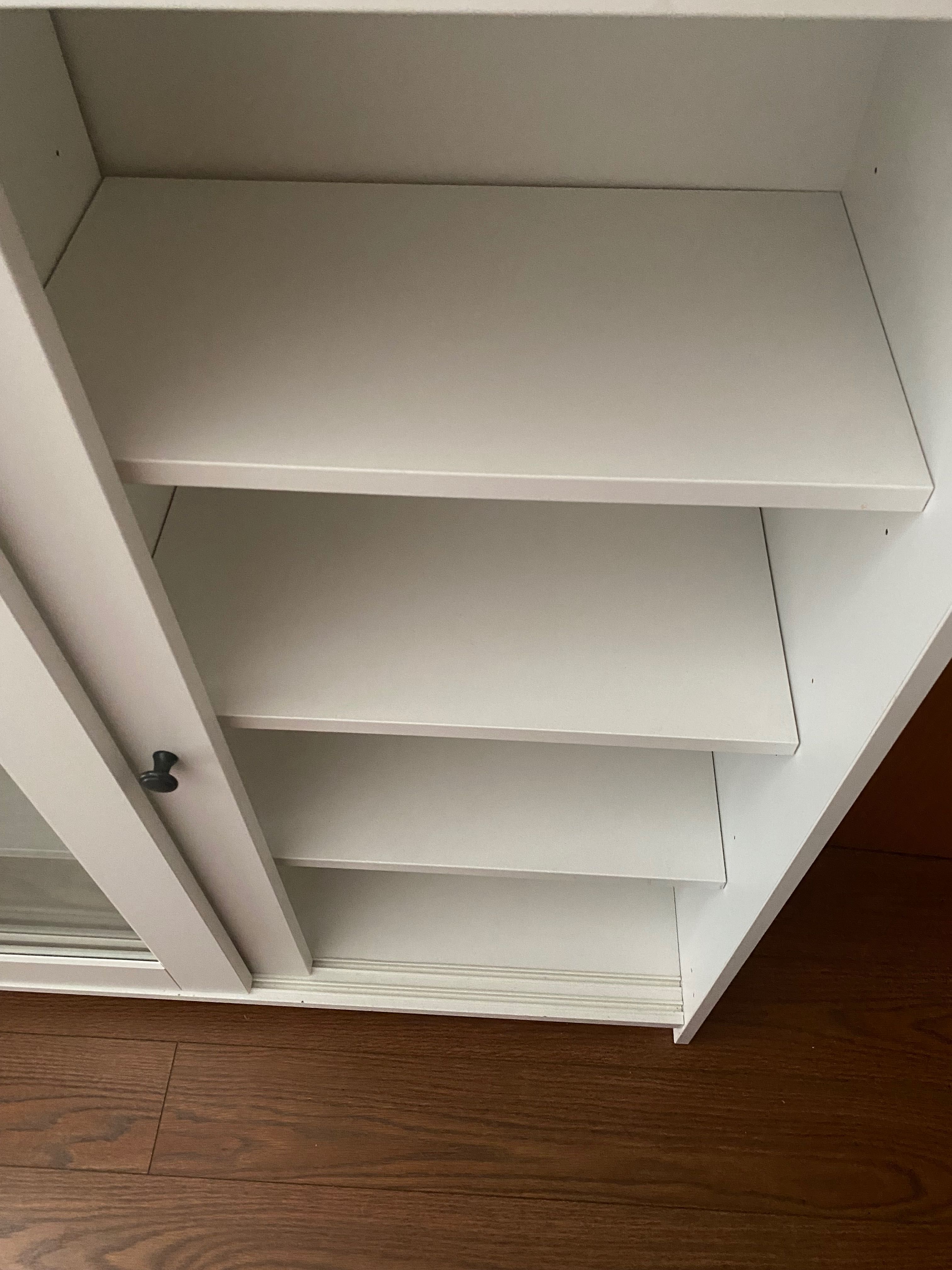 Armário/ Vitrine HAUGA - IKEA