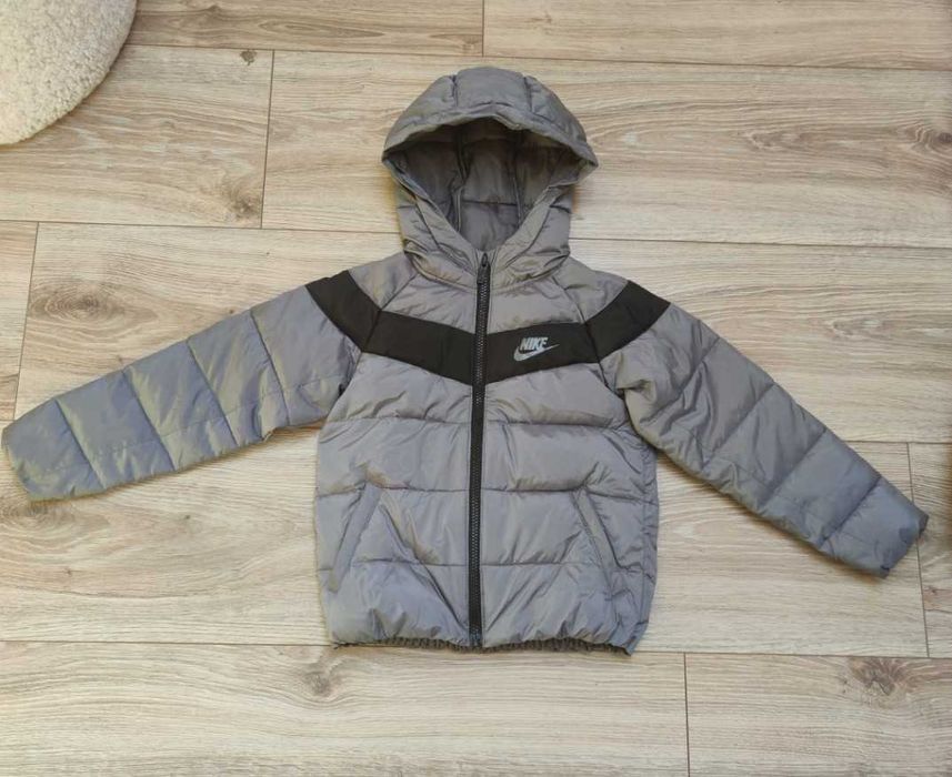 Kurtka Nike rozmiar 104/110