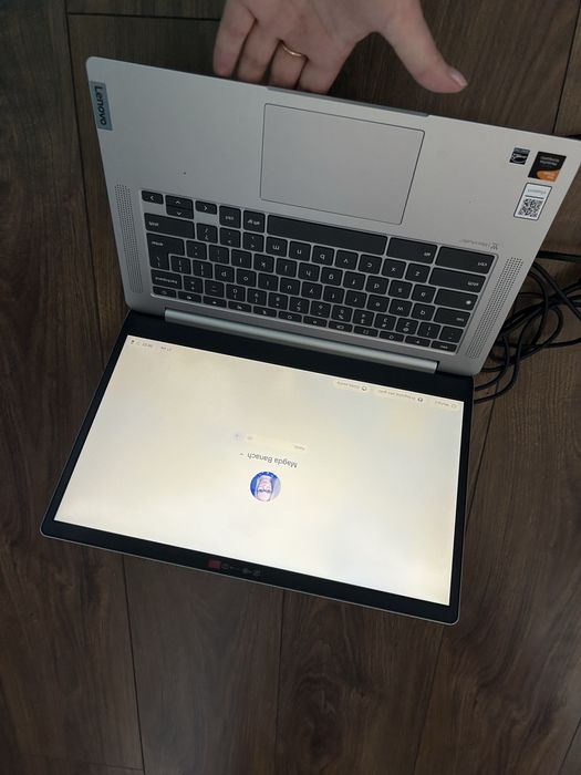 Laptop chromebook