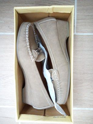 Sapatos novos. Tam 35
