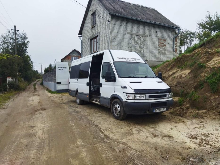 Максі 9 місни грузопасажир 2,8 тді 6 ступка,спарка