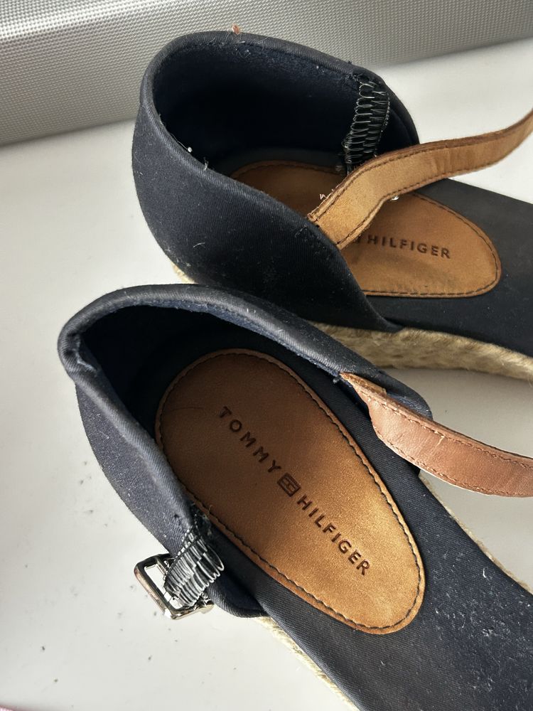 Buty na koturnie Tommy Hilfiger r. 39