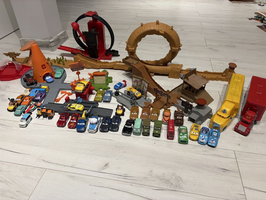 Tory auta z bajki cars mc queen