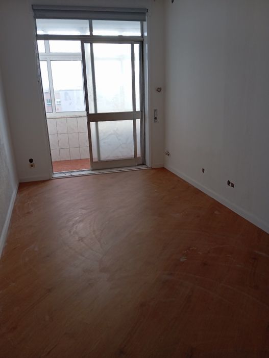 Apartamento T1 renovado