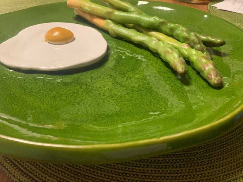 Piękna duża patera misa talerz z ceramiki jajko szparagi
