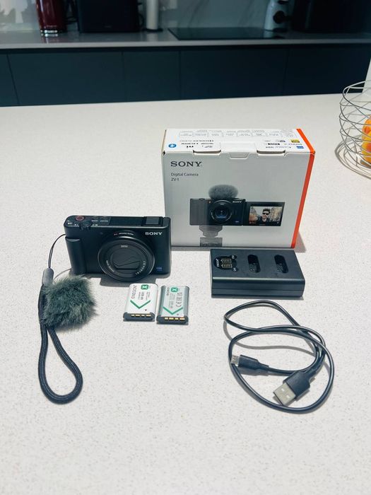 Máquina Fotográfica Mirrorless Sony ZV-1