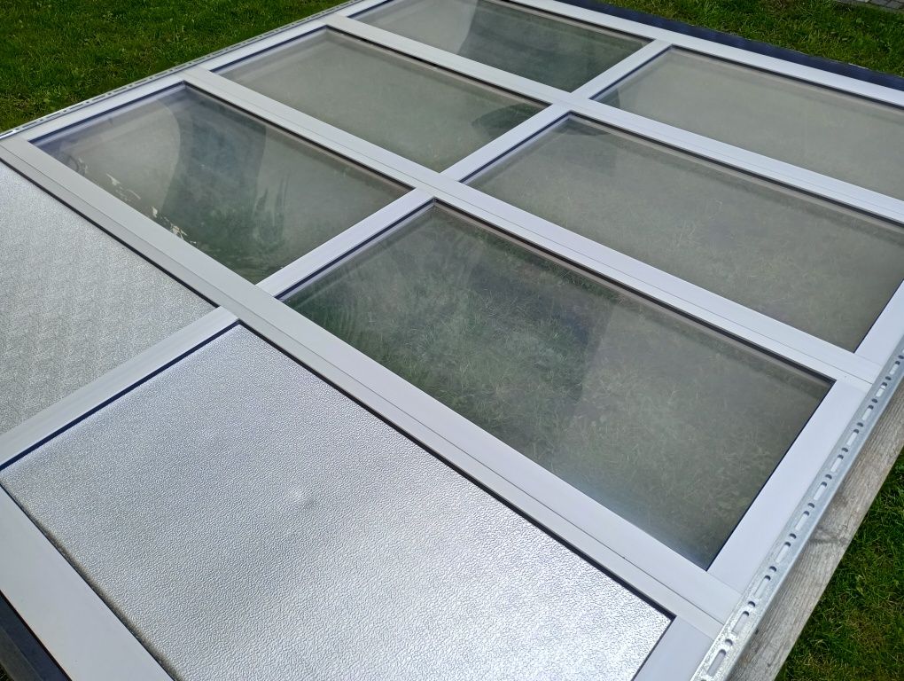 Brama i segmentowa garażowa panelowa aluminiowa przemysłowa