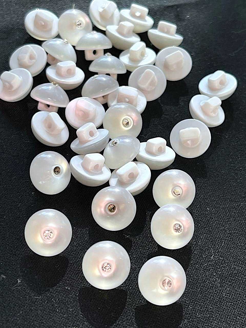 Guzik do bluzki rozmiar 12 mm