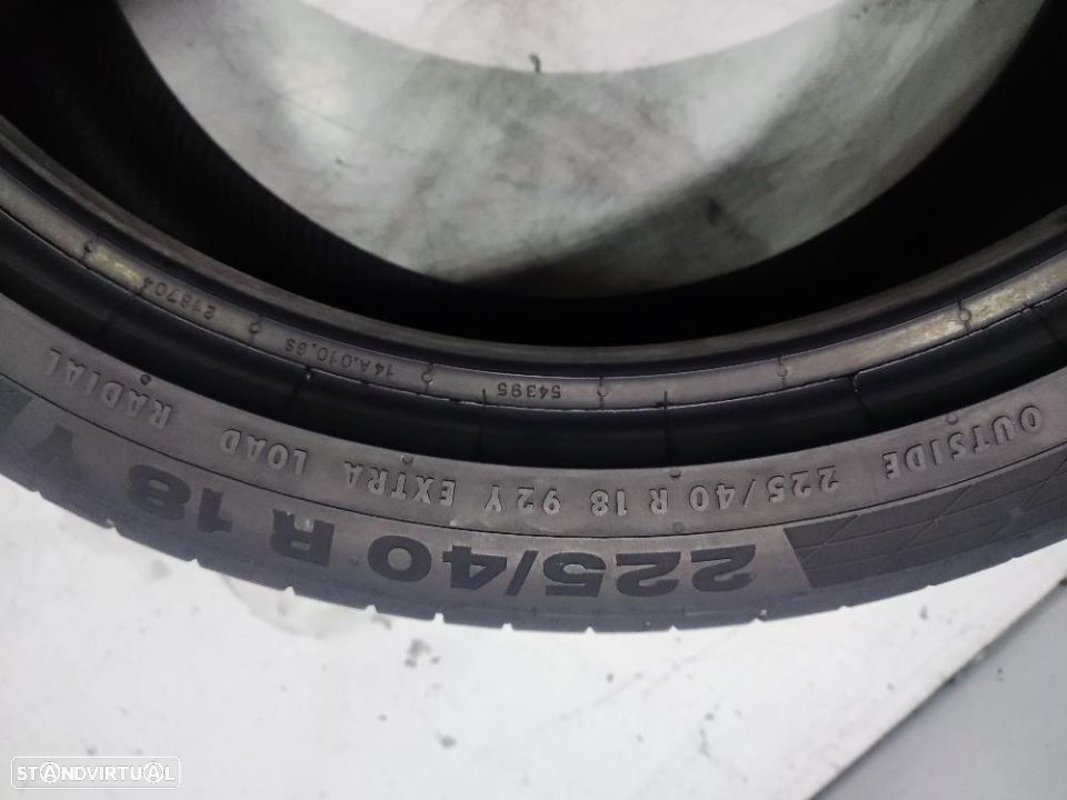2 pneus semi novos 225-40r18 continental - oferta dos portes 120 EUROS