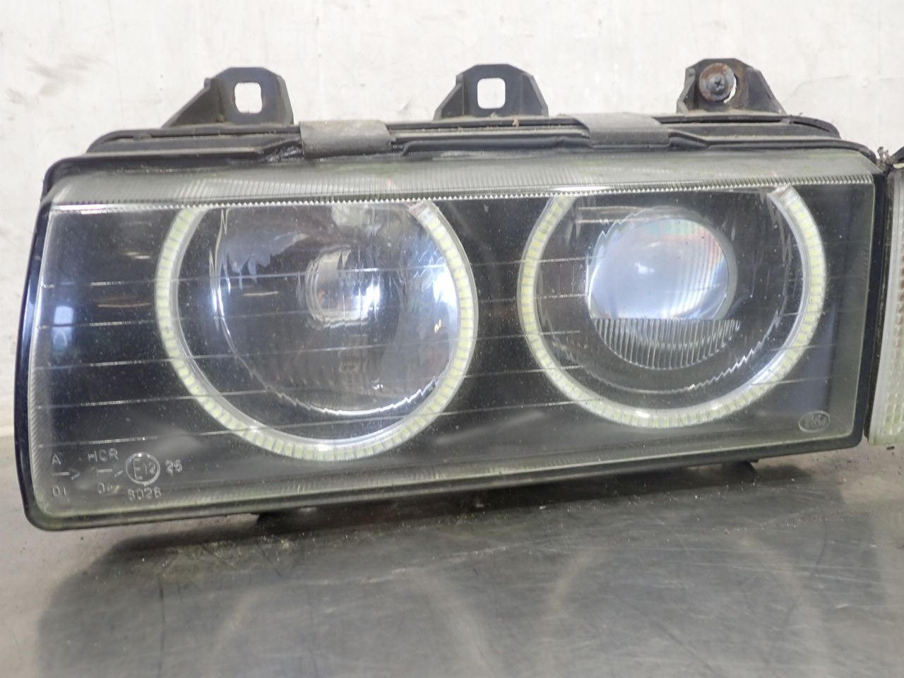 LAMPA LEWA PRZEDNIA XENON RINGI BMW E36 COUPE 2.0 M52B20