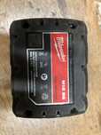 Milwaukee M18 B9 akumulator Uszkodzony