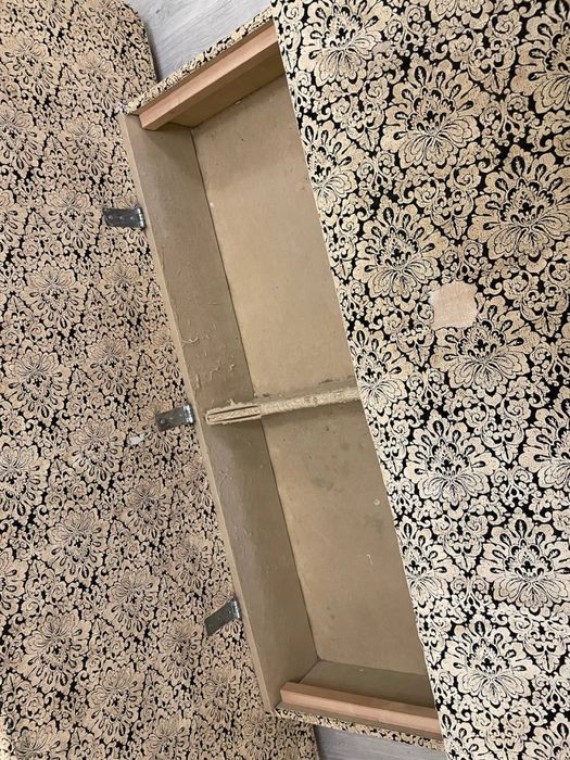 Диван безкоштовно