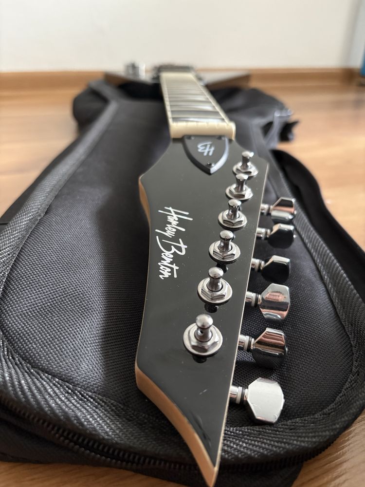 (Zestaw)(GWARANCJA 3LATA)Gitara elektryczna RX-10BK+PIEC HB-20R I INNE