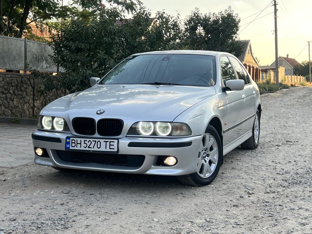 Продам BMW e39, M54 3.0 2001 год Механика
