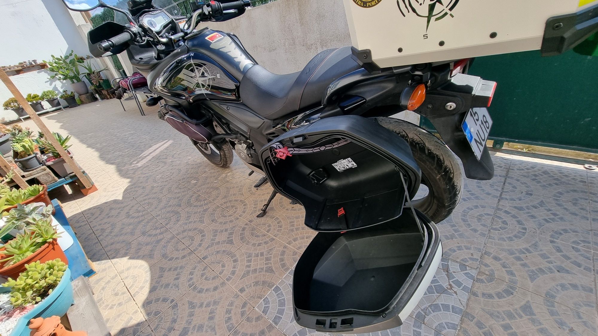 SUZUKI  V Strom 650