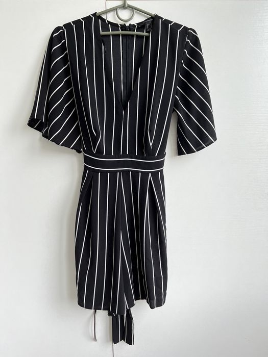 Нарядний комбінезон в полоску, ромпер