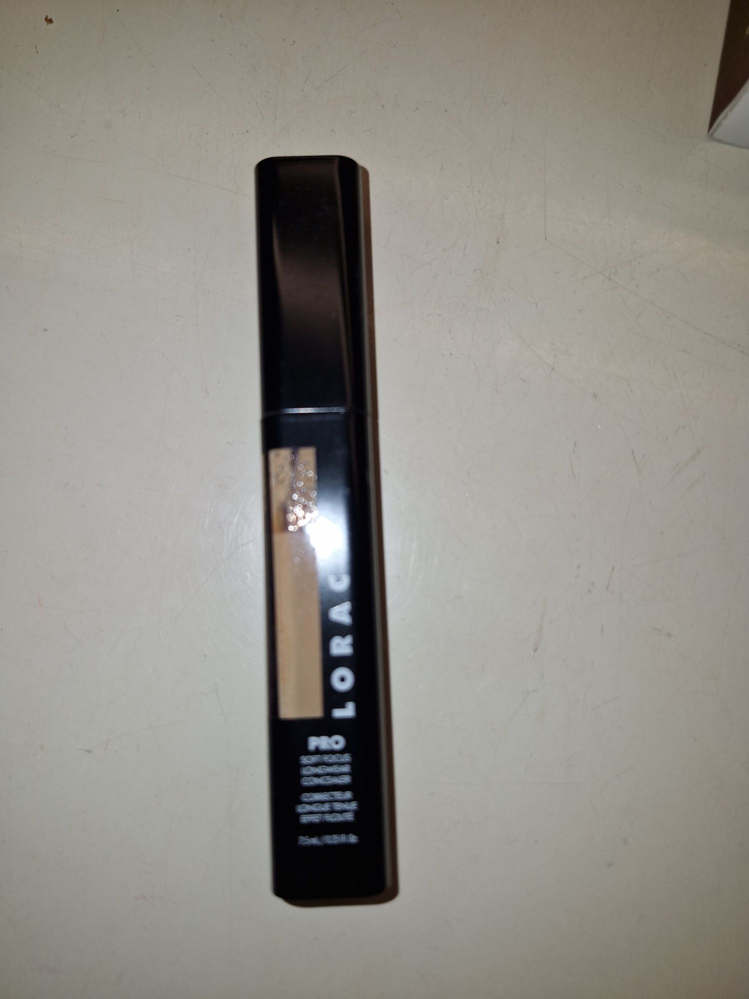 LORAC PRO korektor