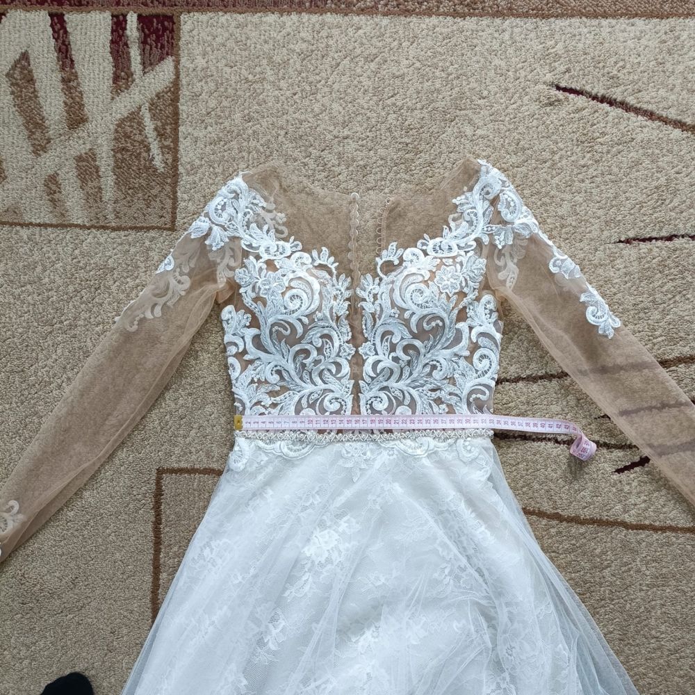 Suknia ślubna w rozmiarze S(może być na XS)