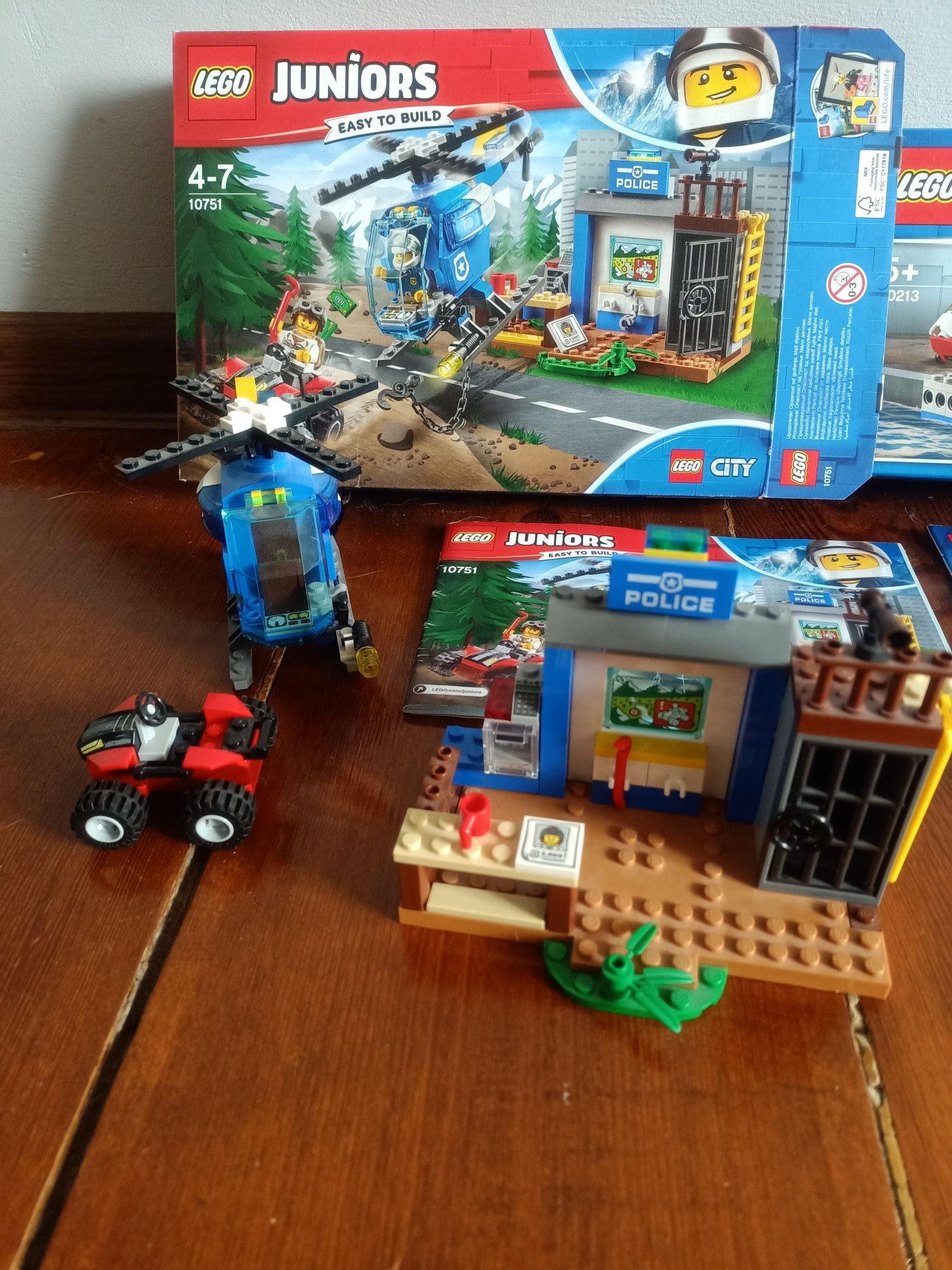 Zestaw klocki LEGO juniors 10751, city 60213 i breloczki star wars