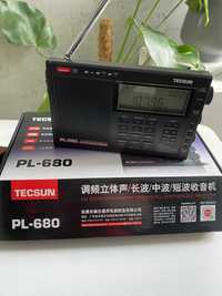 Radio globalne/ odbiornik Tecsun PL-680
