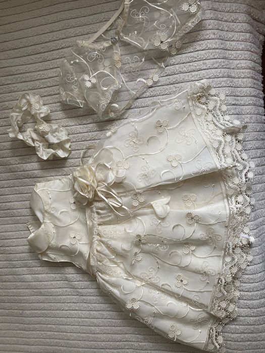 Плаття на дівчинку, на рочок.