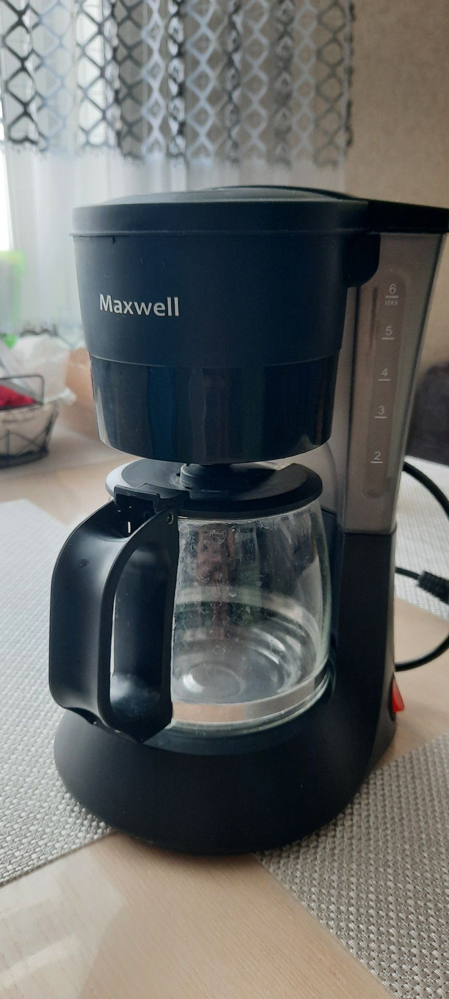 Крапельна кавоварка MAXWELL MW-1650 BK