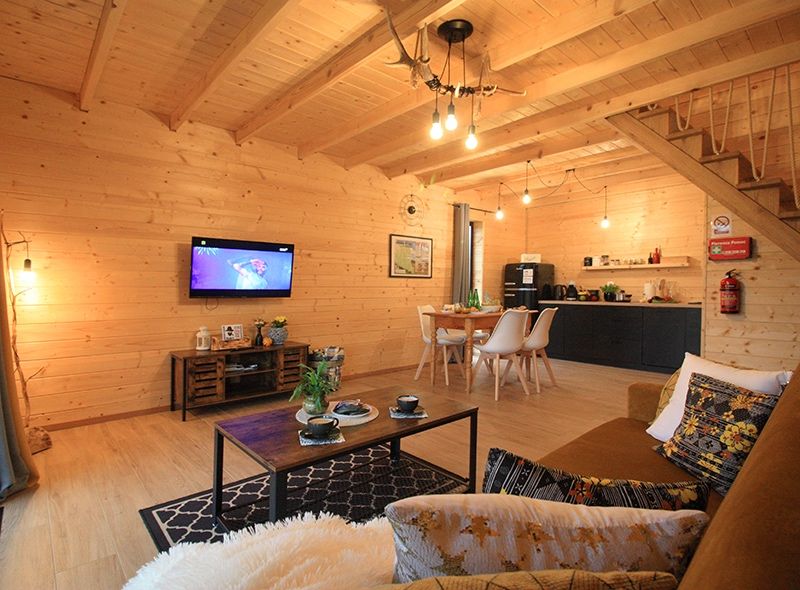 Sprzedam działający obiekt noclegowy + działka 19,6 ar w Bieszczadach