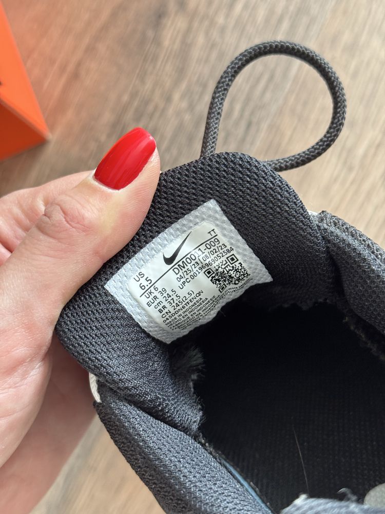 Оригінальні кросівки Nike Air Max 95 DM0011-009