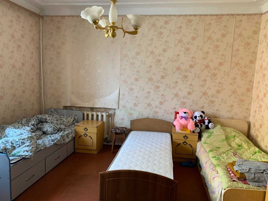 Підселення дівчини в кімнату без хазяйки Замостя
