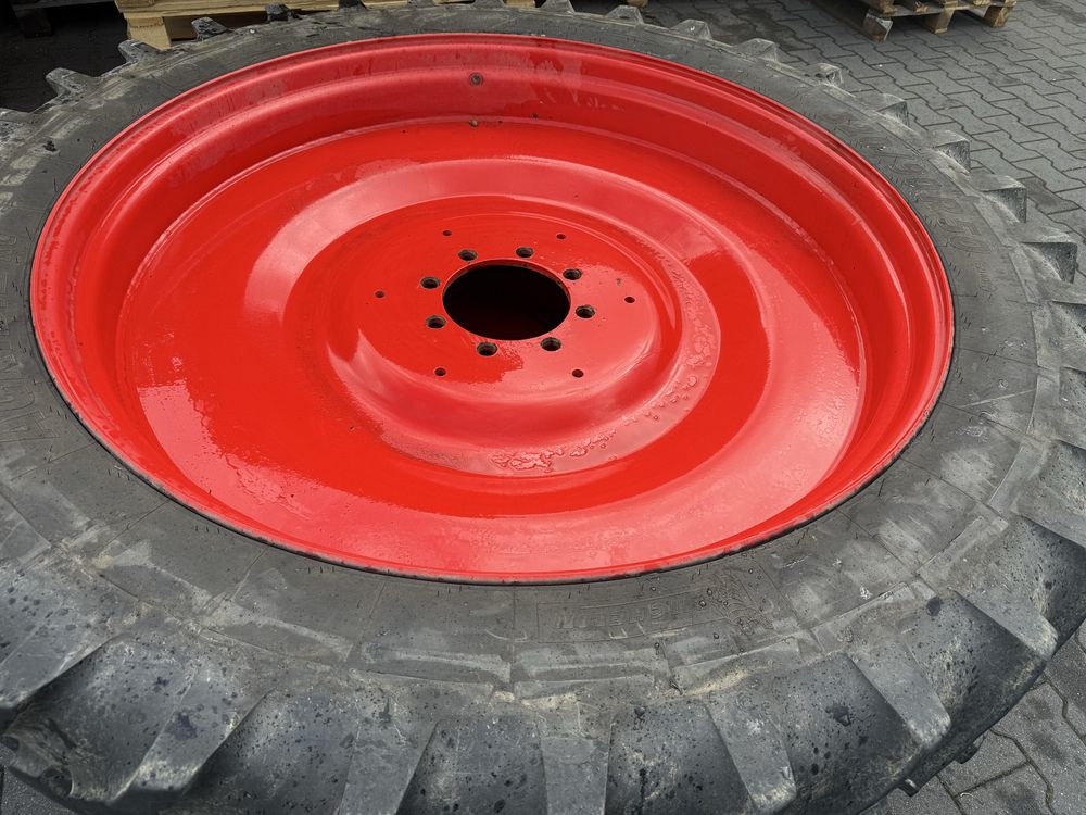 Koła wąskie uprawowe 300/95R50 + 270/95R36 FENDT 415 rozstaw 180cm