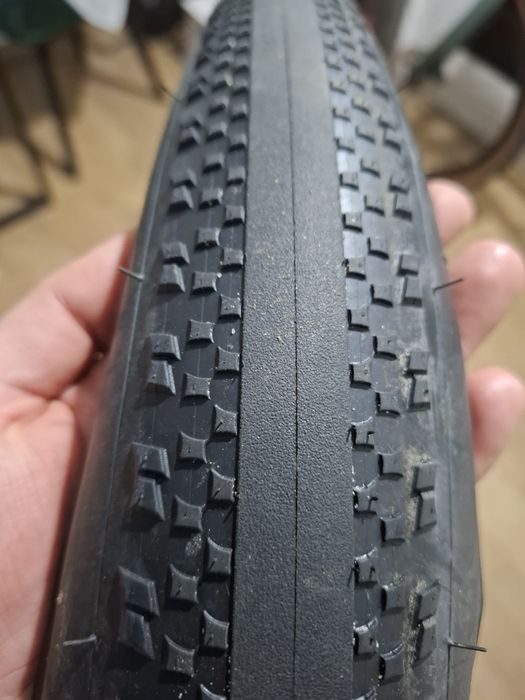 Opona caracal race 45c