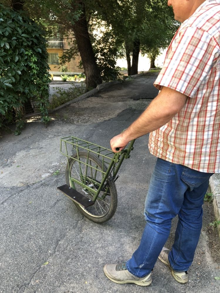 Пиконь. Одноколесное средство перепещентя гоузов.