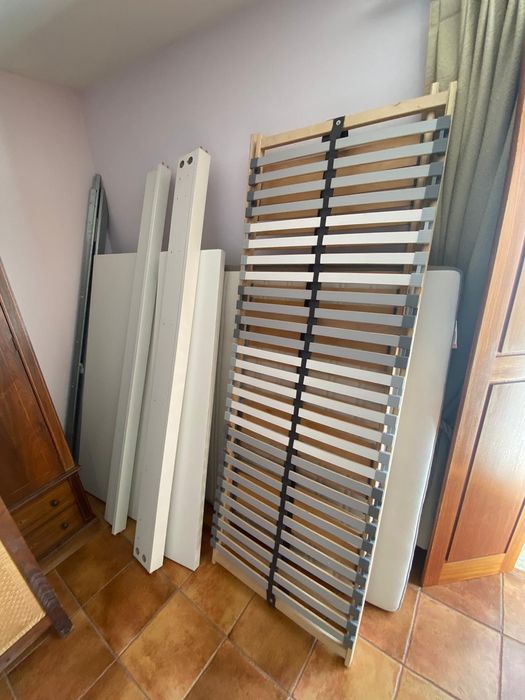 Cama, estrado e colchão