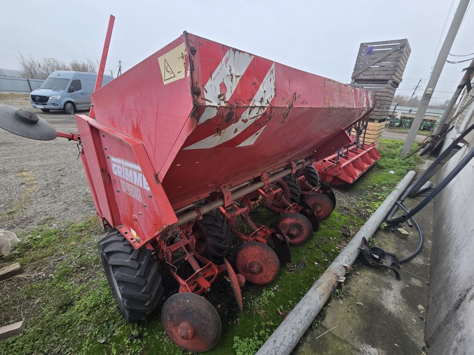 Продам картоплесажалку+ фрезерний окучник