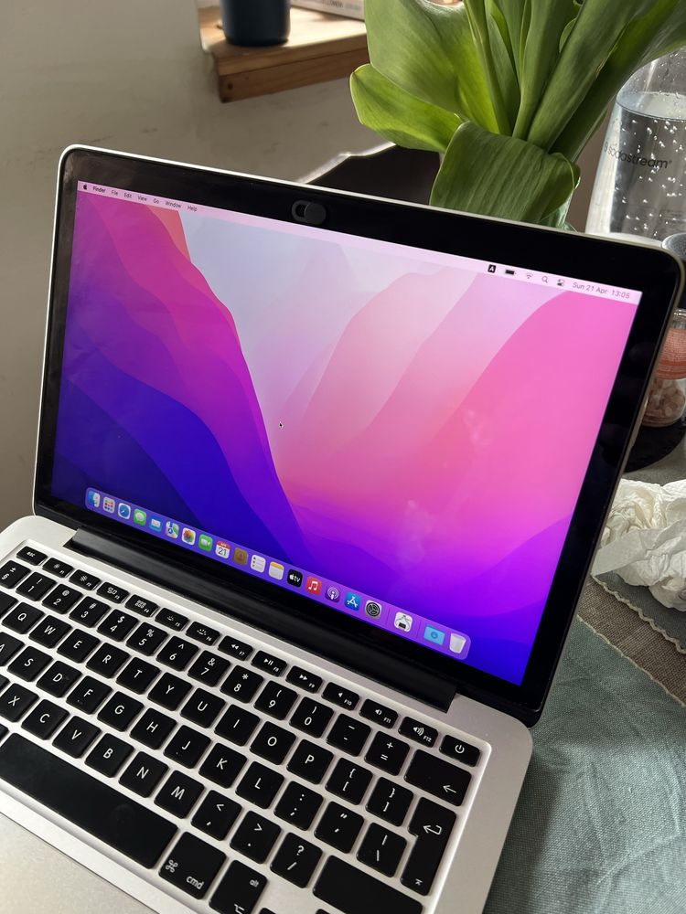 Macbook pro 13,3 Retina, 8GB, 128GB SSD, pudełko i 2x etui i torba