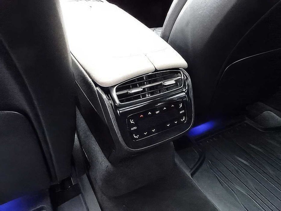 Mercedes-Benz EQS 580 4MATIC      2023