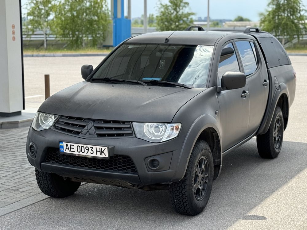 Mitsubishi L200 дизель механика в хорошем состоянии