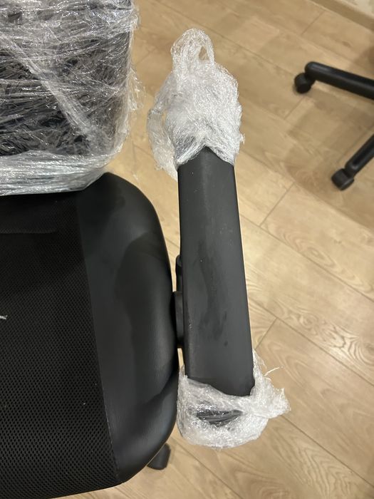 Продам офисное кресло