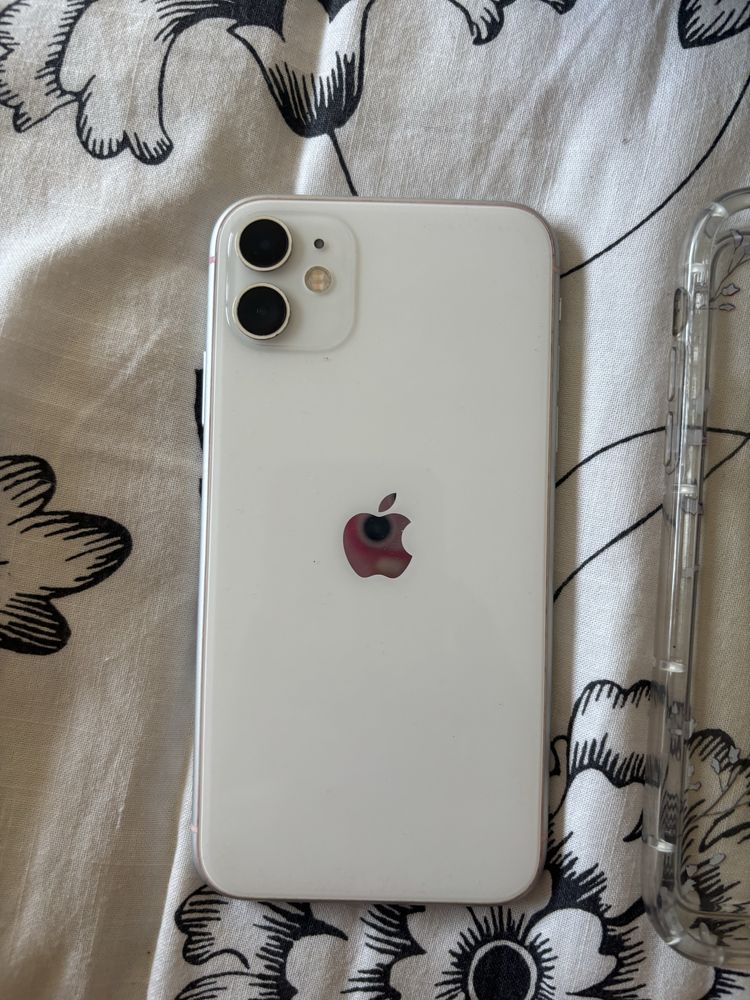 iPhone 11 64g branco