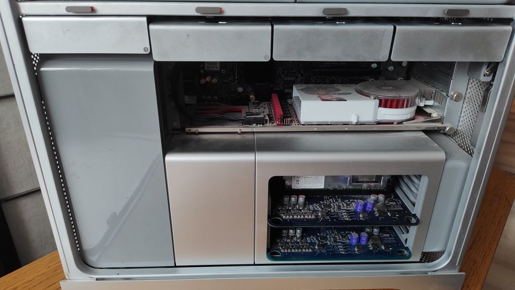 Retro komputer Apple mac pro