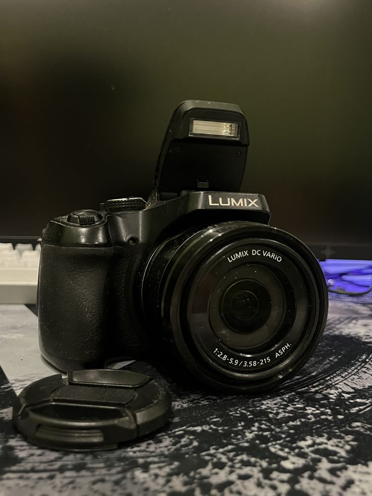 Panasonic Lumix fz-82