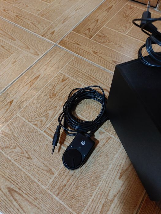 Sistema de Som HP (2 colunas + Subwoofer)